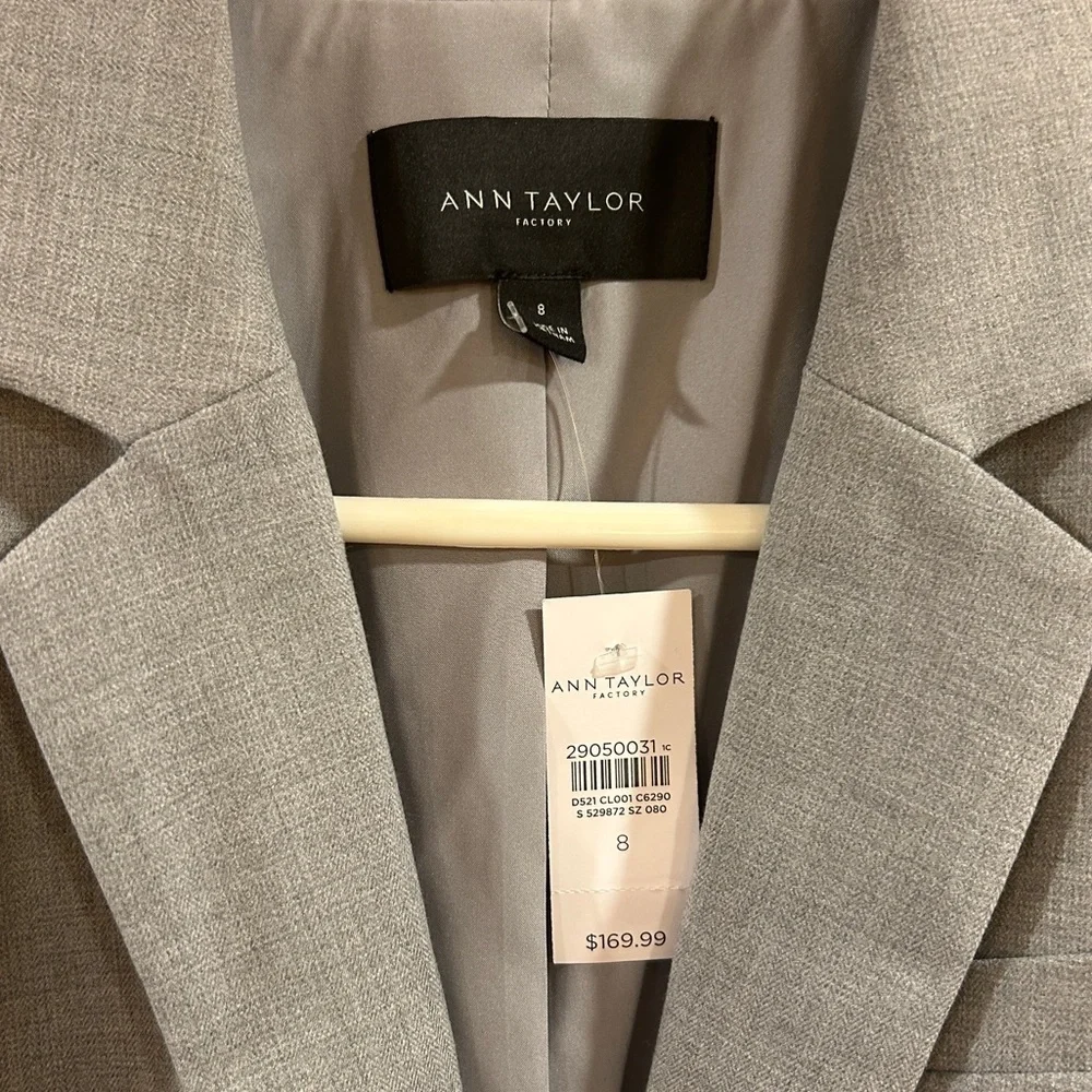 Ann Taylor One Button Blazer Size 8 - Picture 3 of 4